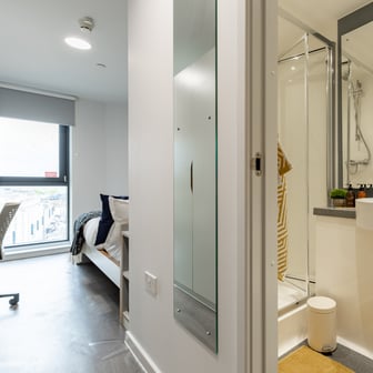 Bronze En Suite - Image 8